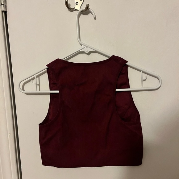 Garage Ribbed Plunge Crop Top - Picture 2 of 3